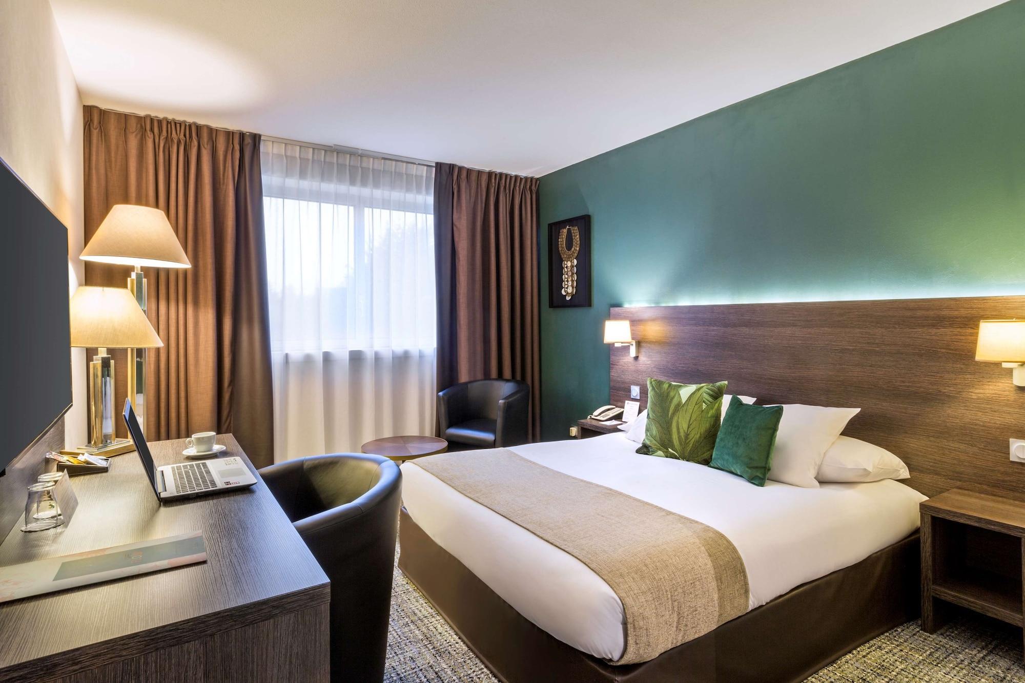 Western Admiral Hotel 4*