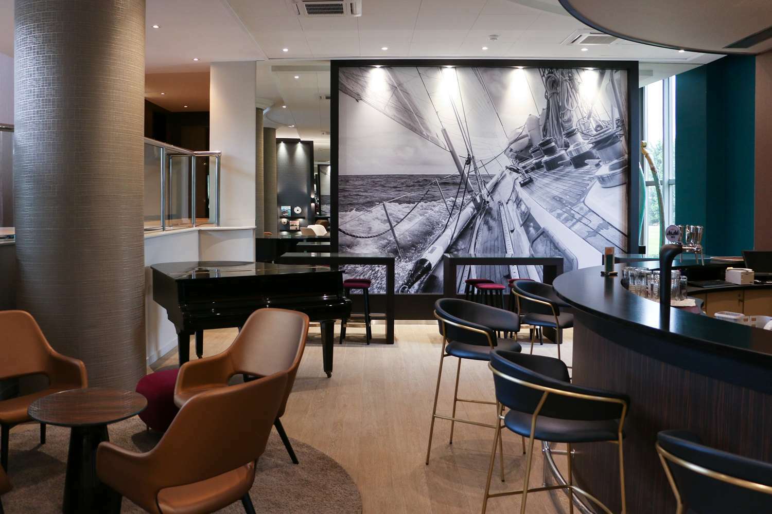 Western Admiral Hotel
